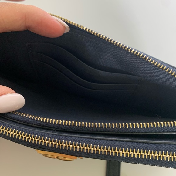 CHANEL Boy Wallet on Chain - Picture 3 of 15